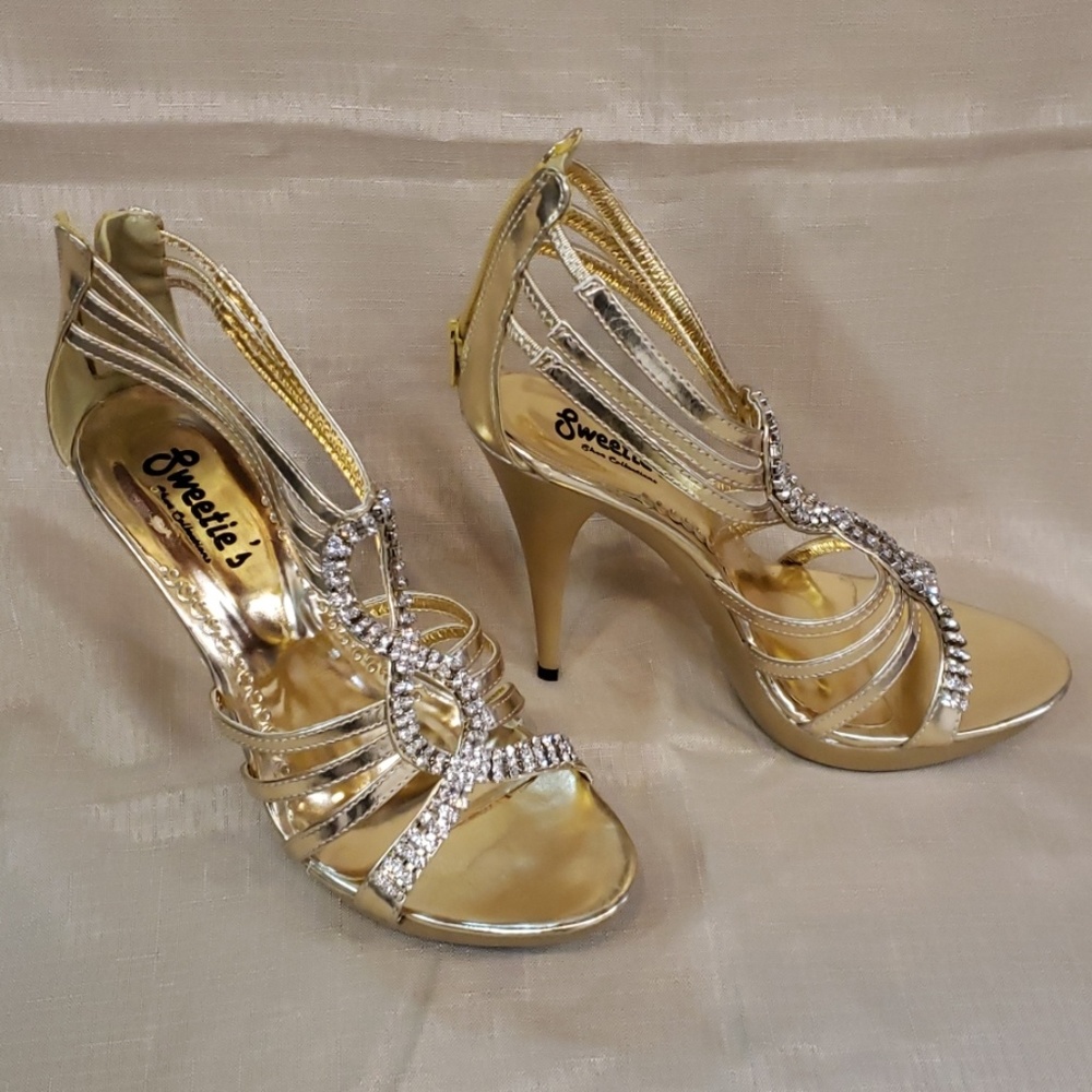 NWB Gold 4" Strappy Heels Size 7.5